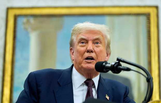 Trump lanza arancel de 100% para chips importados
