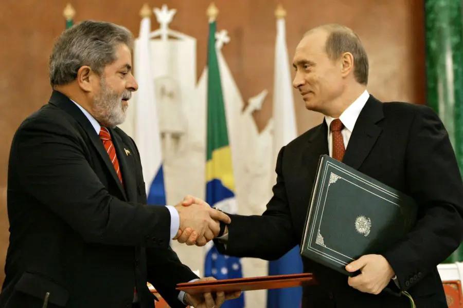 Putin y Lula dialogan sobre guerra en Ucrania