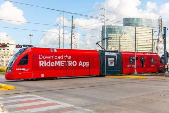 HISD reports that more than 700 students signed up to ride the METRO this year. Some need tips from the ‘METRO Kid’