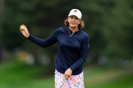 Juli Inkster wanted a tune-up for Senior Open. She nearly set an LPGA record