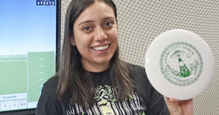 Disc golf shop adds new spin to downtown Roswell