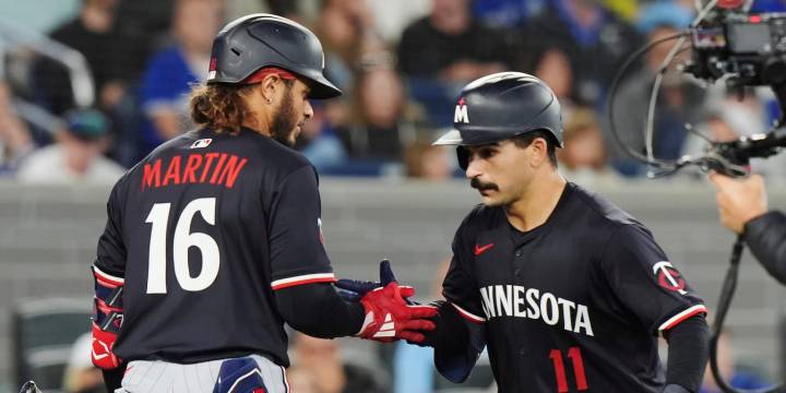 Mickey Gasper hits game-tying homer in ninth vs. Blue Jays