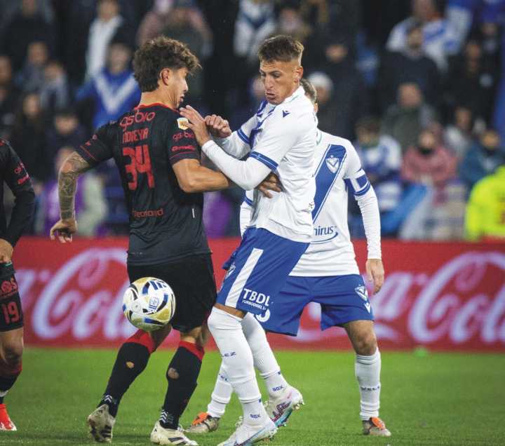 Vélez Sarsfield y una parada brava en su visita a Fortaleza de Brasil por los octavos de final