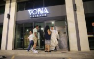 Novias frustradas, pagan miles y no reciben sus vestidos