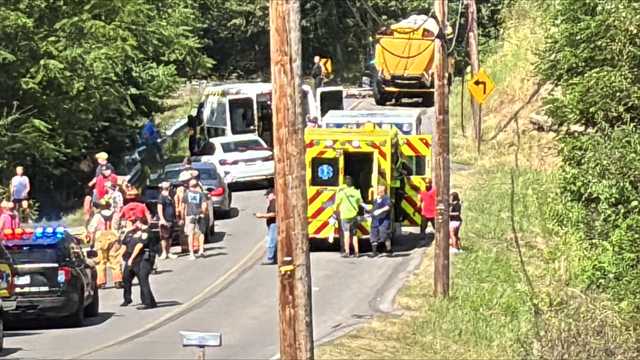 First responders on scene after bus carrying middle-school football players crashes near Pittsburgh