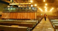 El 22% de la producción mundial potencial de cobre está paralizada en Perú, advierte el IPE