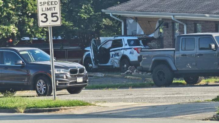Officer, 2 others injured after Burlington police car crash: Police