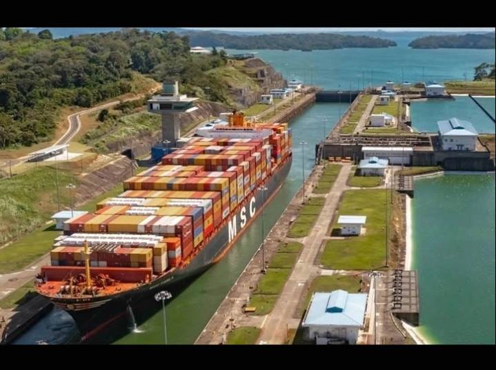 Canal de Panamá planea licitación para construir y operar 2 nuevos puertos