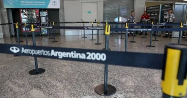 Los controladores aéreos anunciaron medidas de fuerza y podría provocar demoras y cancelación de vuelos