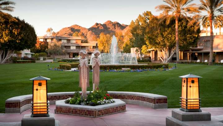 Luxury Phoenix resort named among top 10 hotels in US