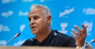 Pellicer: ''Debemos de ser valientes, pero si algún día tenemos que jugar con 10 defensas para ganar, lo haré''