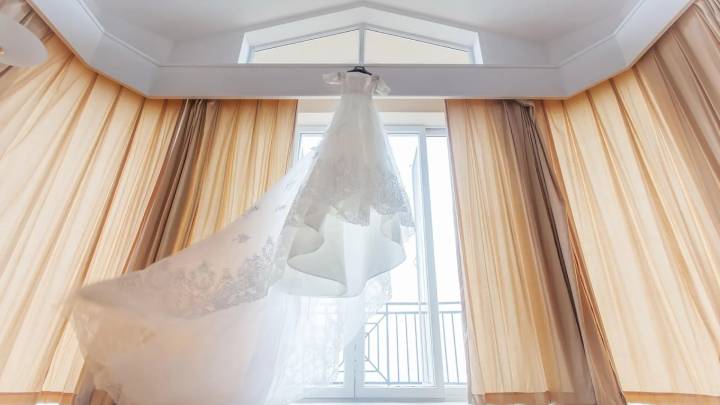 ¿Romántico o lencero? opciones de vestido de novia para Taylor Swift o Georgina