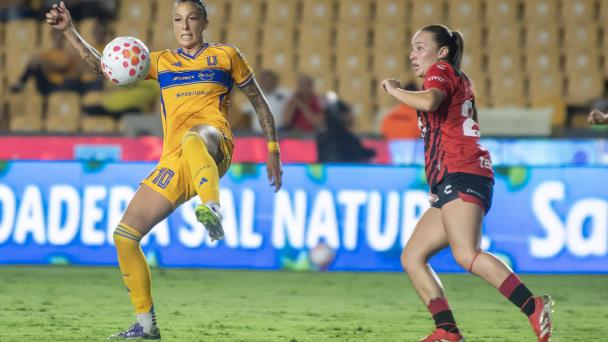 El Tigres de Jenni Hermoso recibe al Pachuca de la goleadora Charlyn Corral