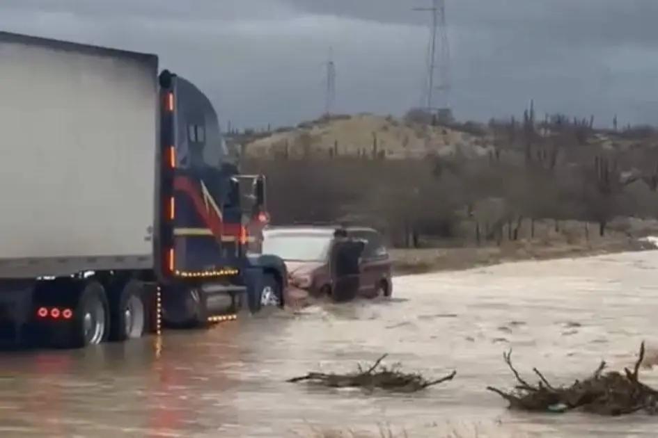 Cierran paso en Carretera Transpeninsular en el kilómetro 89