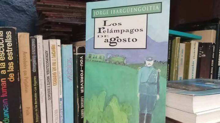 Los relámpagos de agosto, imperdible novela de Jorge Ibargüengoitia