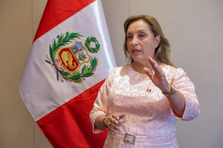 Presidenta de Perú negó disputa territorial con Colombia y ratificó soberanía sobre isla amazónica