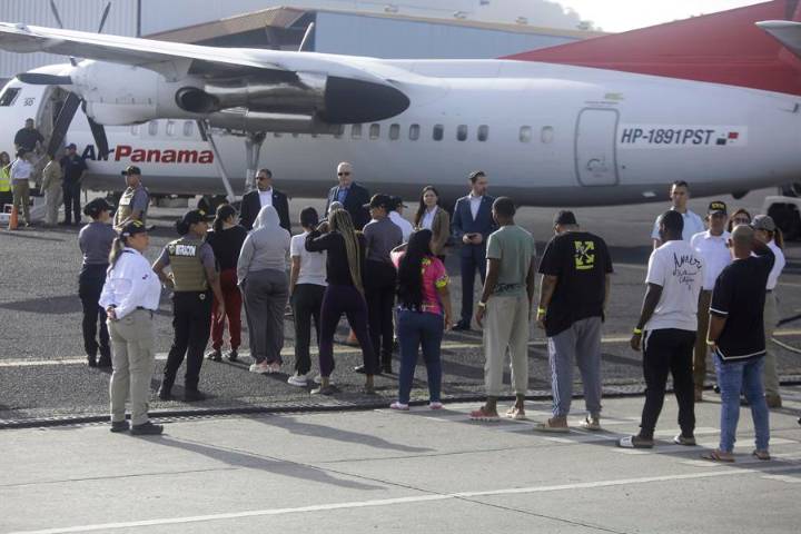 Colombia entrega a EE.UU. siete narcotraficantes solicitados en extradición