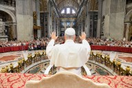 Chicago inaugura recorrido turístico en autobús centrado en la vida del papa León XIV