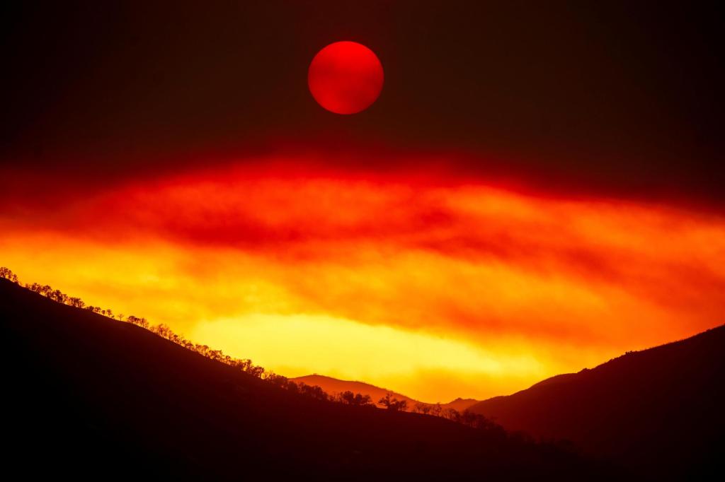Gifford Fire keeps growing, California's largest blaze of year