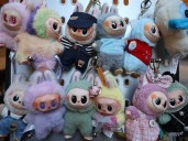 Realizan masiva incautación de peluches “Labubu” falsos: fueron en avaluados casi $840 millones