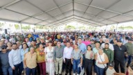 Alcalde de Navolato pide cuidar las bahías en entrega de apoyos a pescadores