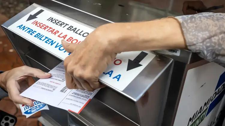 Trump busca eliminar el voto por correo y máquinas electorales en Estados Unidos