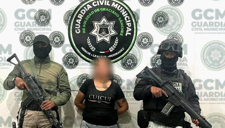 POR PORTACIÓN DE ARMA DE FUEGO, CARTUCHOS ÚTILES Y COHECHO, PAREJA FUE DETENIDA POR GUARDIA CIVIL DE SOLEDAD