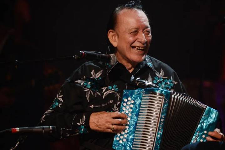 Flaco Jimenez, Texas accordionist who expanded popularity of Tejano music, dies at 86