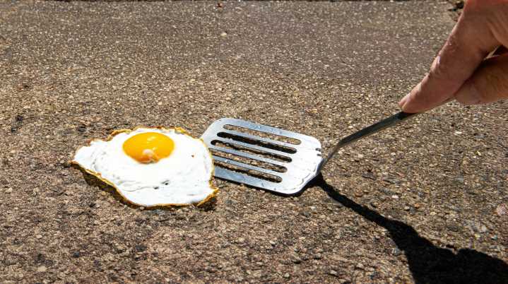Turns Out You Can Fry An Egg On The Sidewalk. Here Are The Exact Conditions You'd Need