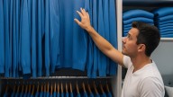 Qué significa usar siempre el mismo sweater para salir, según la psicología