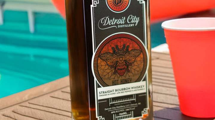 Small-batch Hot Honey Bourbon launched at local distillery