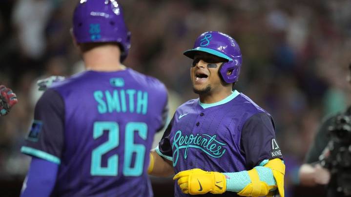 Gurriel singles in winning run in the 11th in the Diamondbacks' 6