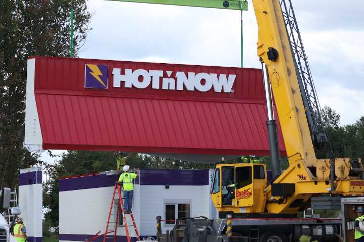 Hot ‘n Now returns: Iconic burger brand’s new restaurant erected in a single day
