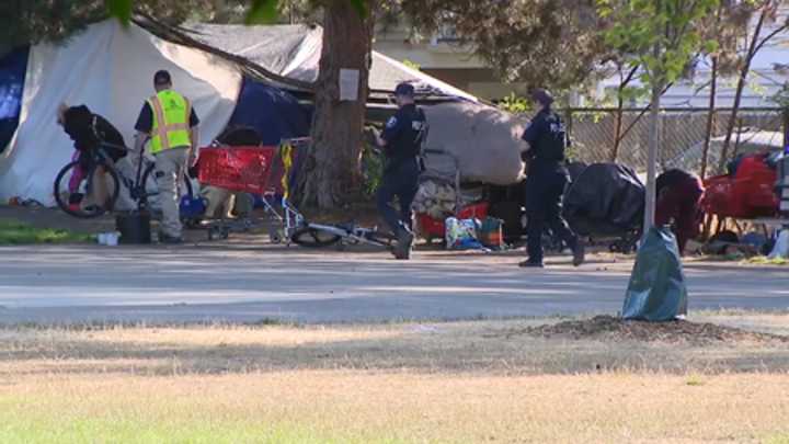 Crews clear out Seattle encampment following deadly shooting