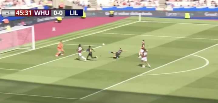 Video Pick: Olivier Giroud, a new Dogue up to his old tricks