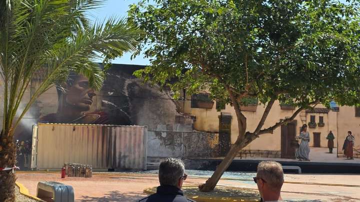 El incendio de un solar con material muy inflamable junto a un colegio de Cartagena daña uno de los mejores grafitis del mundo