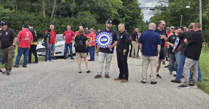 UAW workers at GE Aerospace in Evendale and Erlanger on strike