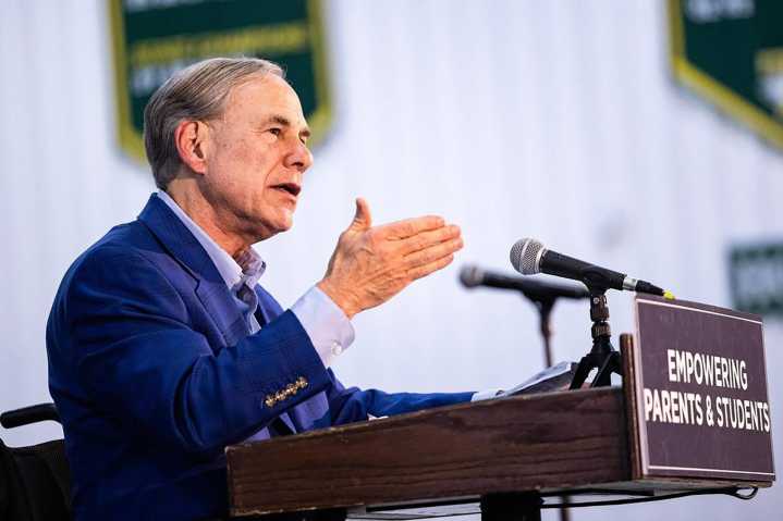 Does Texas Gov. Abbott have the power to remove Democratic lawmakers?