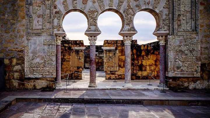 La caída de Medina Azahara: guerra civil, un saqueo... ¿y un terremoto?