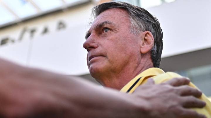 Autoridades brasileñas revelan documento con el que Jair Bolsonaro planeaba pedir asilo político a Argentina en 2024