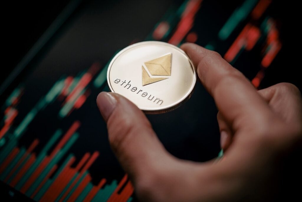 Ethereum supera los 4400 dólares y traders analizan si va por nuevos máximos