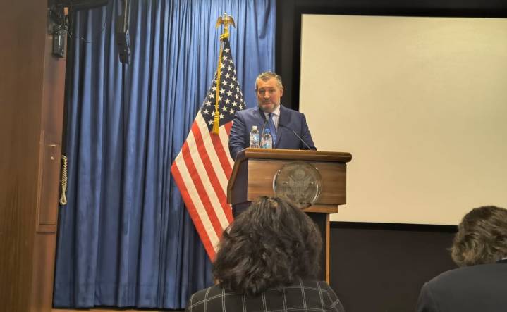 Ted Cruz envía mensaje a Sheinbaum tras rechazo a solicitudes de EU; "México debería aceptar nuestra oferta como amigos"