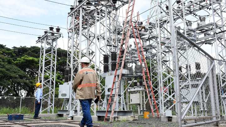 Sectores rechazan propuesta del Gobierno de eliminar la sobretasa de energía para las empresas