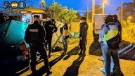 Policías de élite y antidisturbios asaltan una casa de Vigo y detienen a tres atracadores