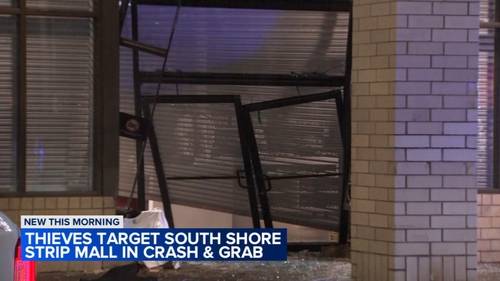 Chicago burglary: Thieves break into business on 71st Street in South Shore, police say