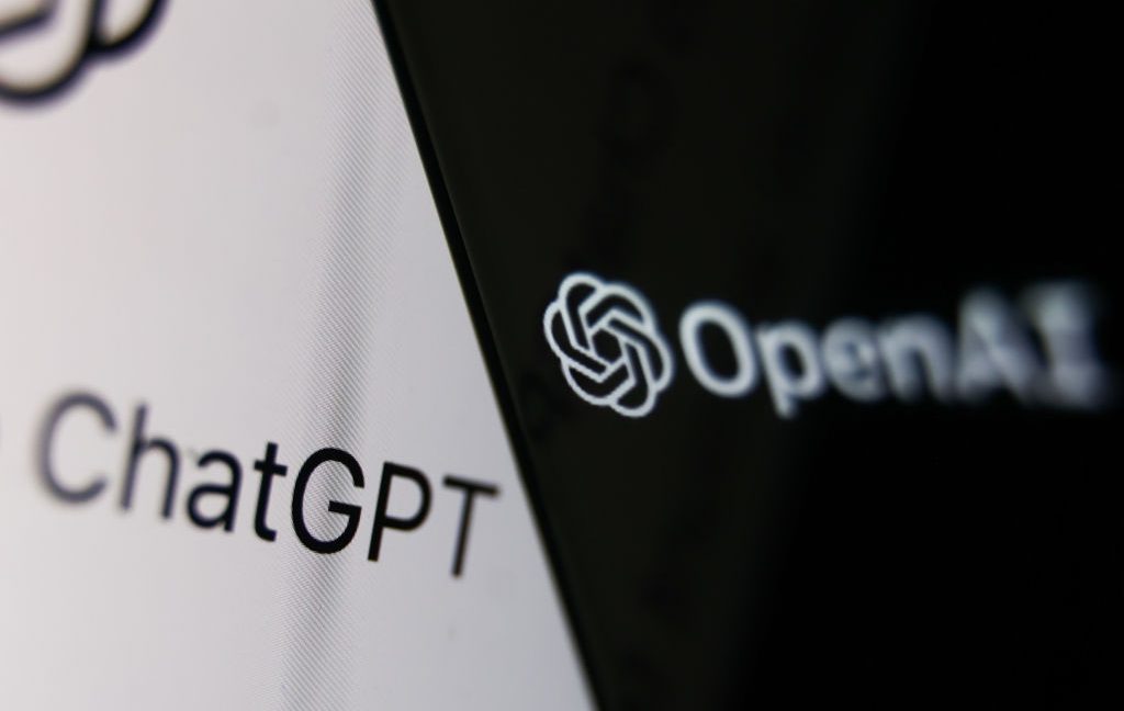 ChatGPT users hate GPT-5’s “overworked secretary” energy, miss their GPT
