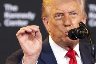 Trump to cut red tape for commercial rocket launches