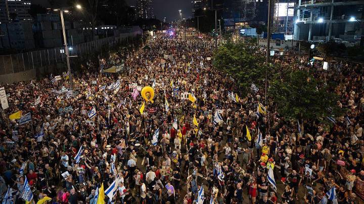 Miles de personas protestan en Israel por el plan de Netanyahu de ocupar la ciudad de Gaza