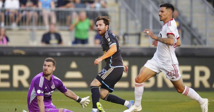Deandre Kerr scores in second-half stoppage time to rally Toronto to 1