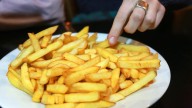 El sencillo método para preparar papas fritas: quedan crujientes y doradas